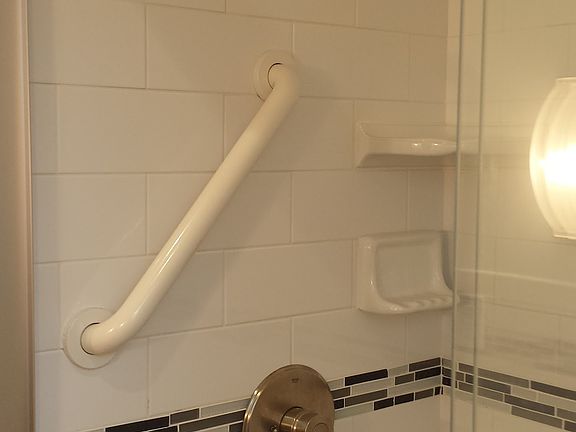 5th image of 6211 Grand Vista Ave APT 4