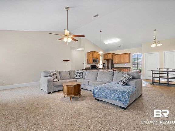 2nd image of 11077 Courtland Ct