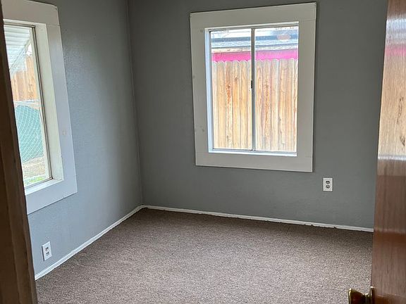 5th image of 115 Olive Ave