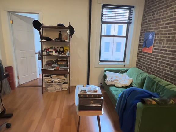 4th image of 71 Pineapple St APT B2