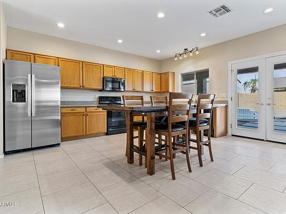 5th image of 1242 E BARTLETT Way