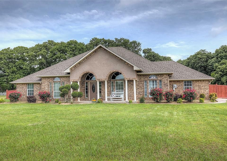 1st image of 407 Prairie Creek Dr