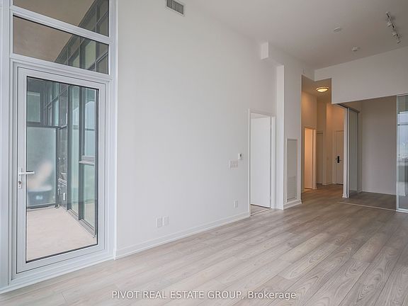 5th image of 285 Dufferin St #715