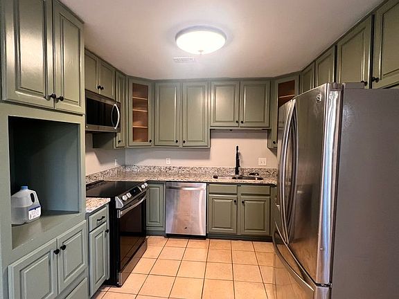 4th image of 108 Iroquois Dr