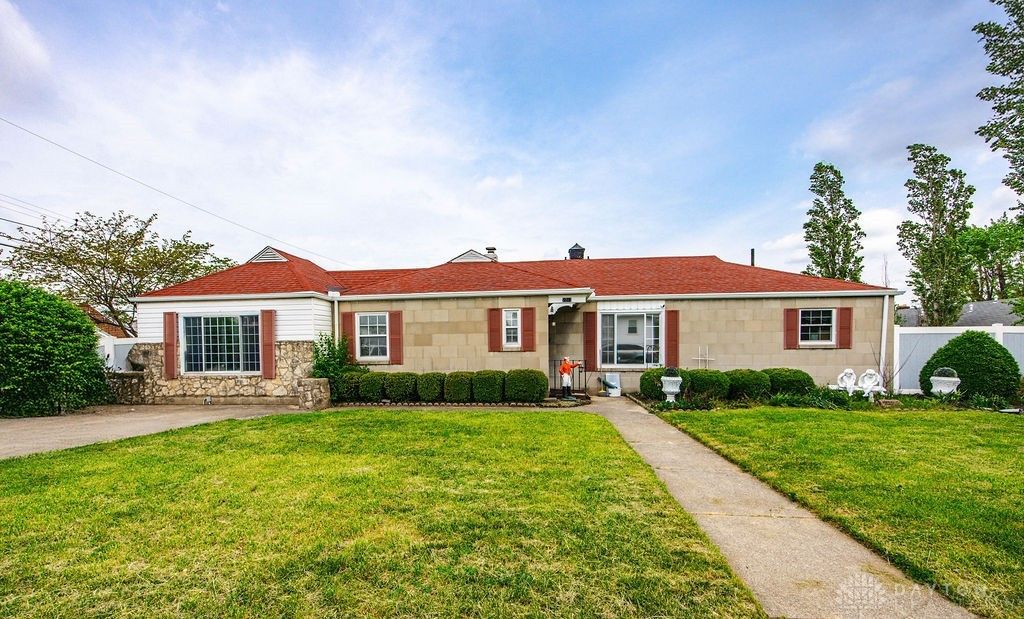 Real estate listing image