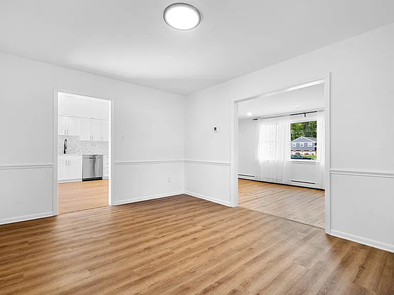 1390 Paxon Pl — Photo 13