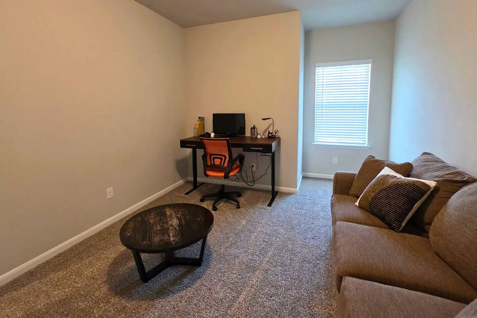 2 bed, 2.0 bath, 2034 sqft, $3,510 — Photo 2