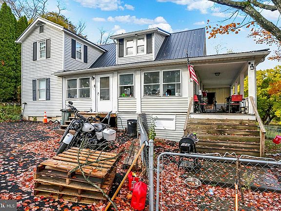 5th image of 209 N Mann Avenue Ext