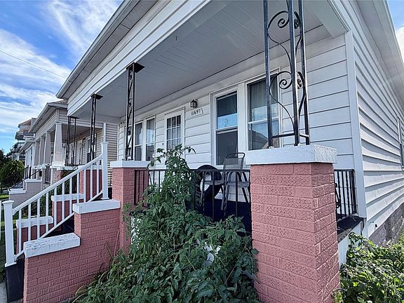 3rd image of 11697 Moran St