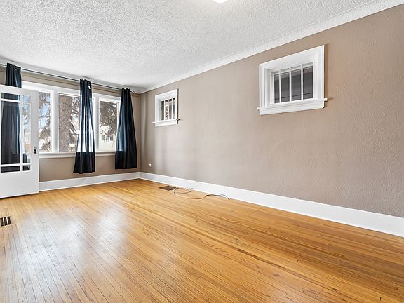 3rd image of 2150 Broder St
