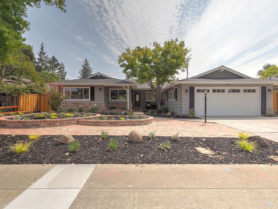 1st image of 325 Victoria Pl