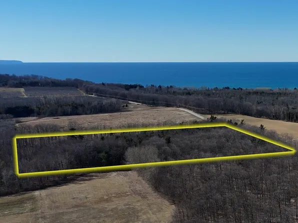 E Christmas Cove Rd, Northport, MI 49670