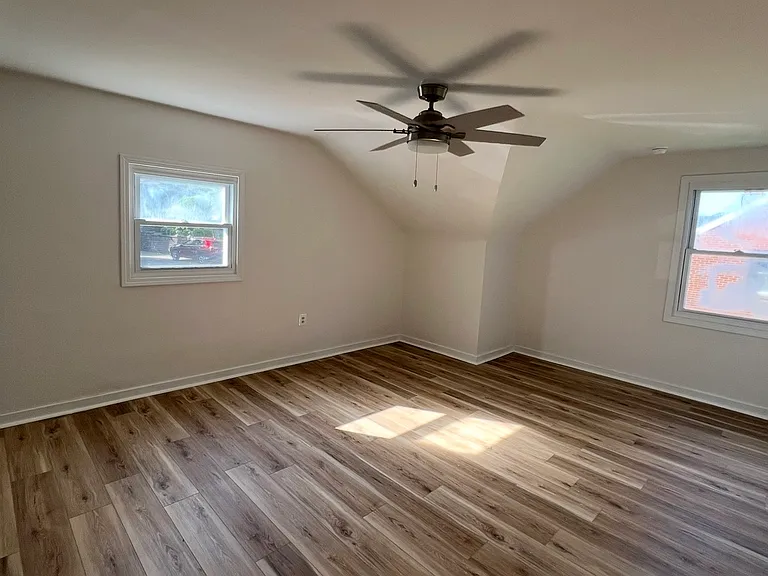 5644 Valleyview Dr — Photo 4