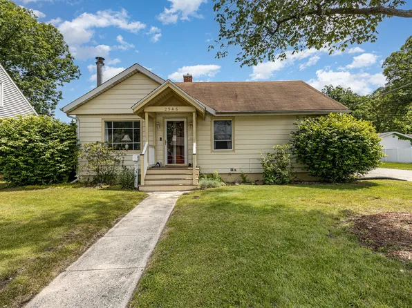 2946 Oakwood Ave, Michigan City, IN 46360