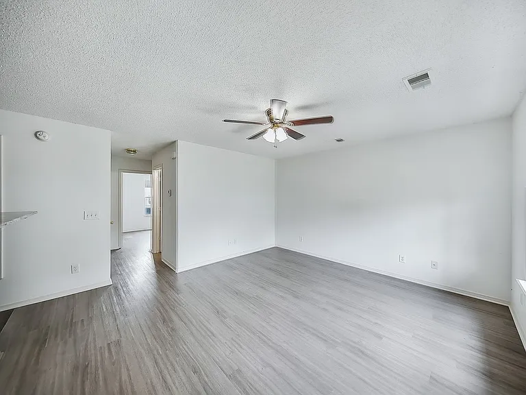 1001 Main St SE #2 — Photo 9