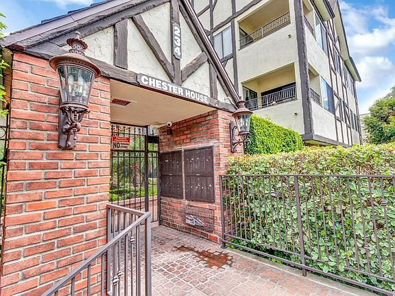 5th image of 234 N Kenwood St APT 305