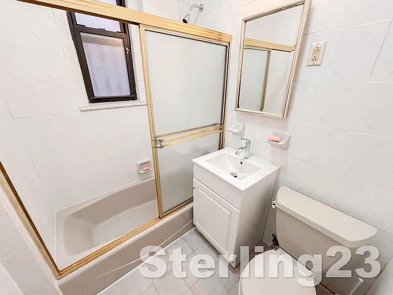 22-60 27th St #1A — Photo 7