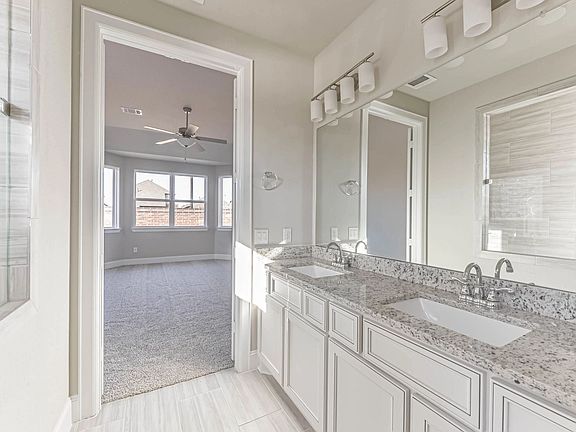 Homesite 7110 primary bath