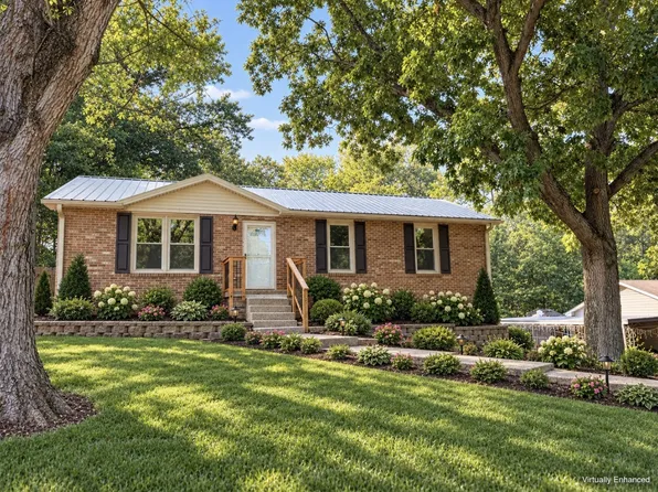 1832 Palamino Dr, Clarksville, TN 37042