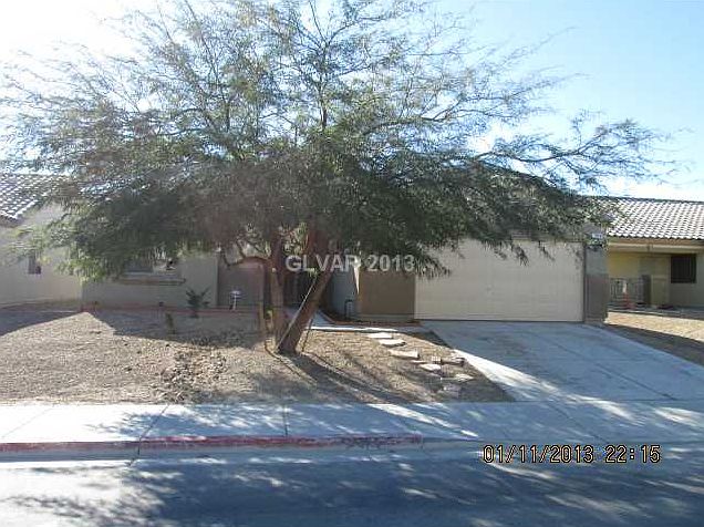 1st image of 921 E Azure Ave