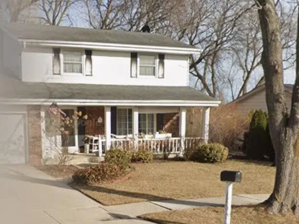 6790 S Highfield DRIVE, Oak Creek, WI 53154