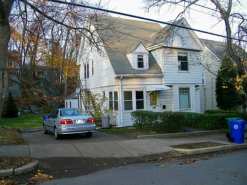 33 Thurston Rd #2B Photo 1