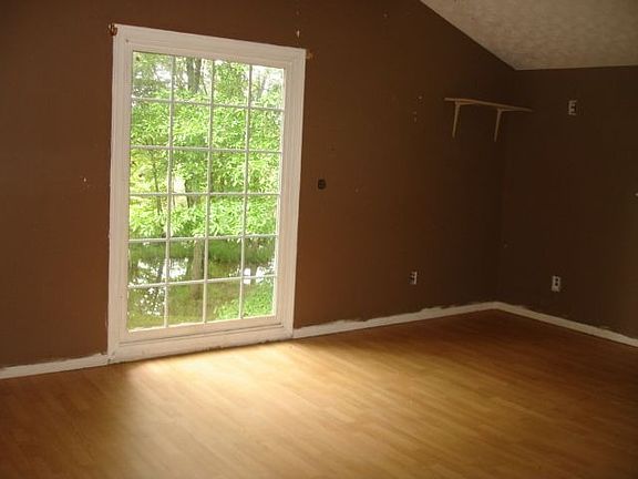 Large Room up 1 of 2