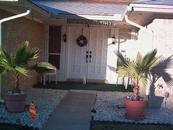 3rd image of 414 Holiday Hill Cir W