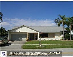 4th image of 11921 NW 41st St