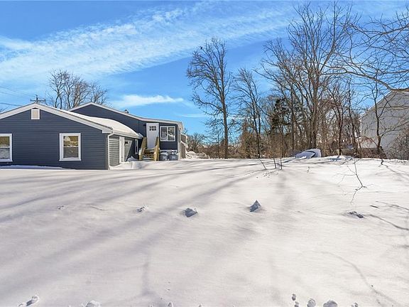 4th image of 114 Burlingame Rd