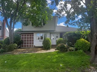 353 Whittier Ave, Levittown, NY 11756
