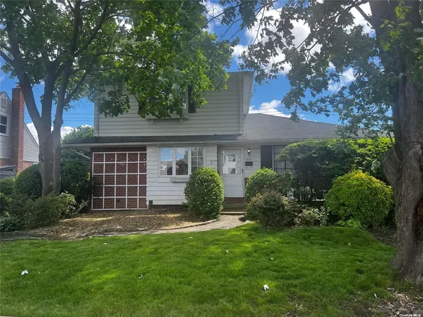 353 Whittier Avenue, Levittown, NY 11756