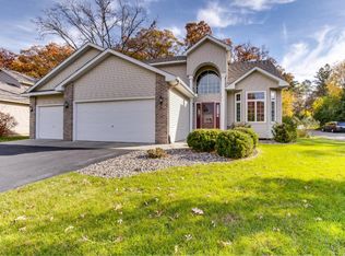 818 Sterling St S, Maplewood, MN 55119