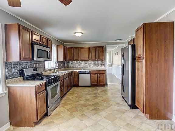 5th image of 1539 Greenfield Dr