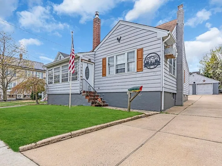 22 Hart St — Photo 1