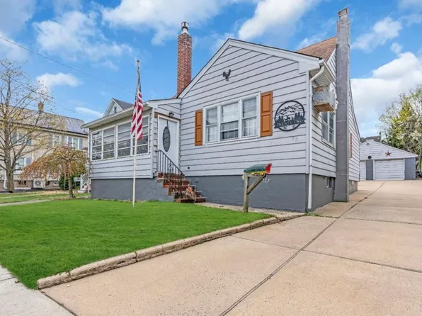 22 Hart St, Sayreville, NJ 08872
