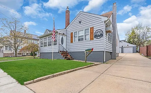 22 Hart St Photo 1