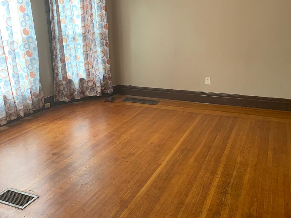 1st image of 295 Jersey St #2
