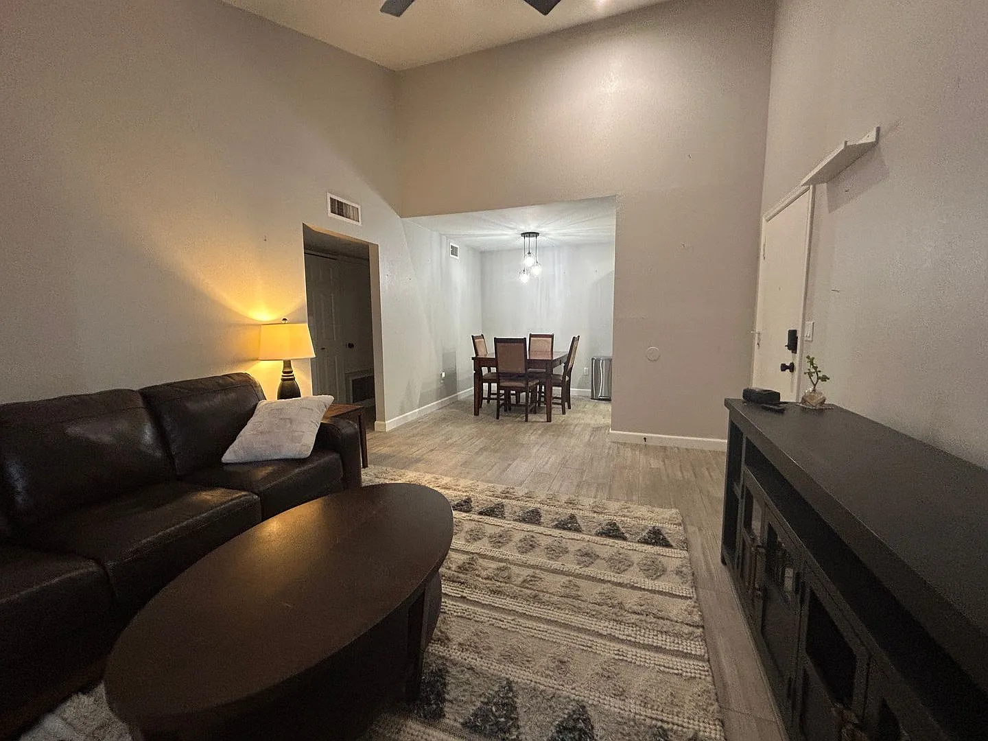 1 Bedroom, 1 Bath in Dobson Ranch — Photo 3