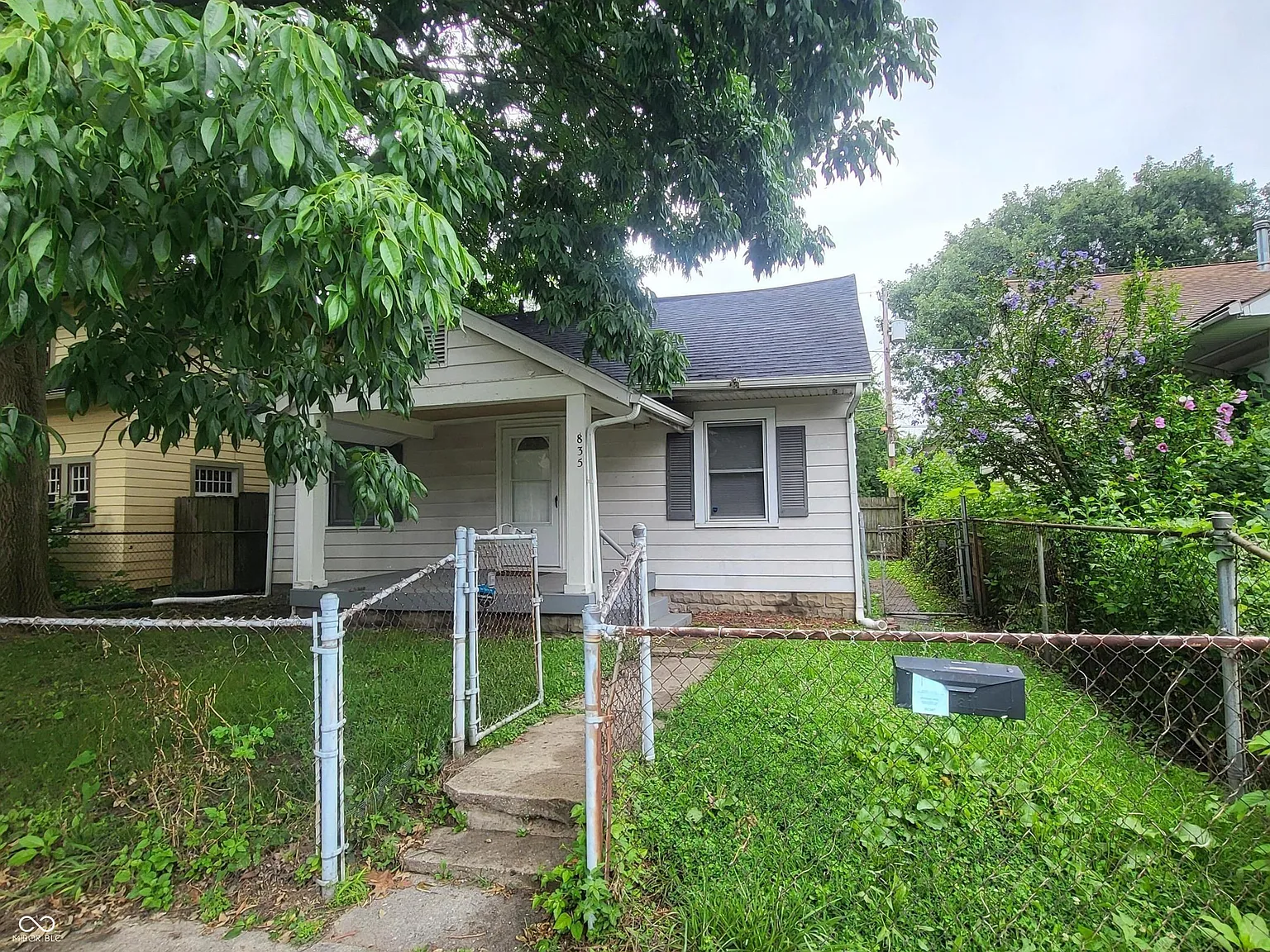 3 bed, 2.0 bath, 1100 sqft, $1,395 — Photo 2