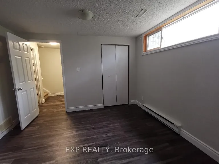 550 2nd St #5 — Photo 8