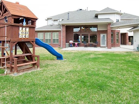 3rd image of 117 Watercress Cir
