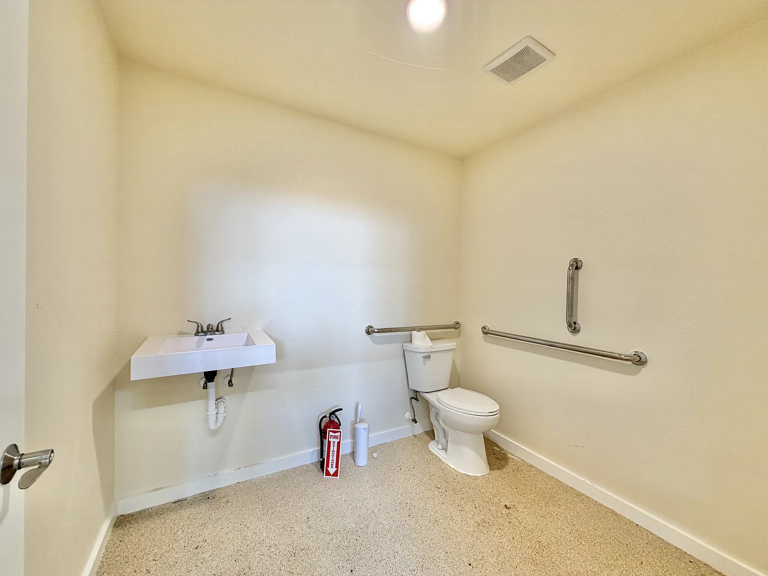 898 Arthur Drive - 6 — Photo 3