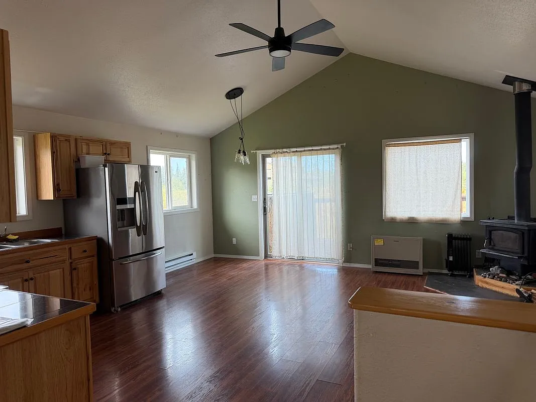 1 bed, 1.0 bath, 720 sqft, $1,000 — Photo 4