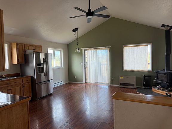 4th image of 33665 Birch St