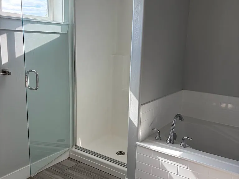 2412 N 200 E — Photo 2