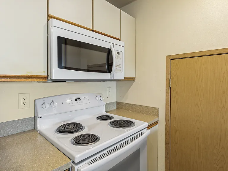 1151 N 94th St #11 — Photo 3