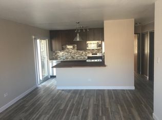 421 Inland Dr APT 1A, Wheeling, IL 60090