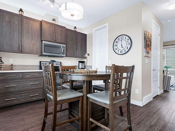 5th image of 408-125 Caribou Cres #408
