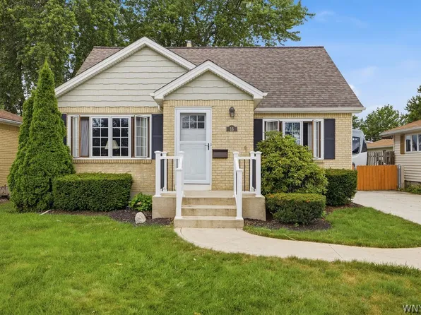16 Patricia Dr, Tonawanda, NY 14150